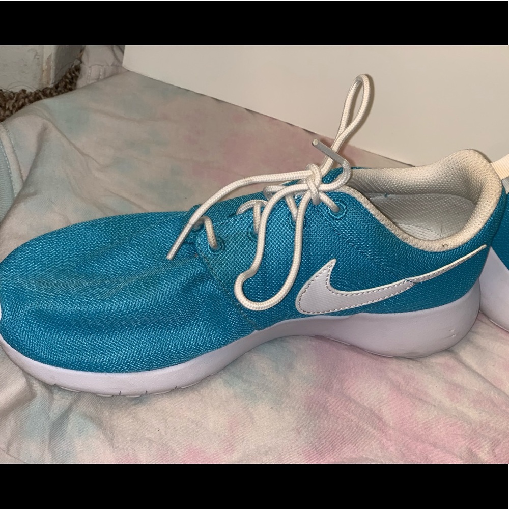 Bright Blue Nike Roche Run - Picture 3 of 3